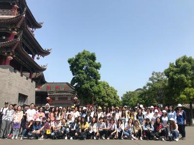 2017級(jí)旅游管理專業(yè)全體同學(xué)圓滿完成旅游資源實(shí)地考察與旅游業(yè)務(wù)實(shí)踐
